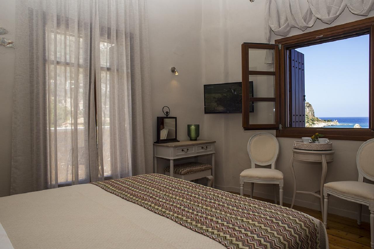 Limeni Inn Boutique Hotel Adults Only 12Plus Exterior foto